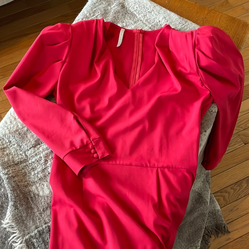 Shoulder pads and puffy sleeves! Trendy and fun midi dress.